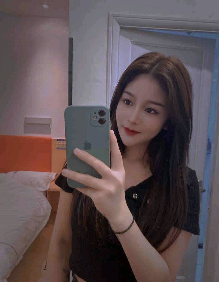 调休出来兼职的美女